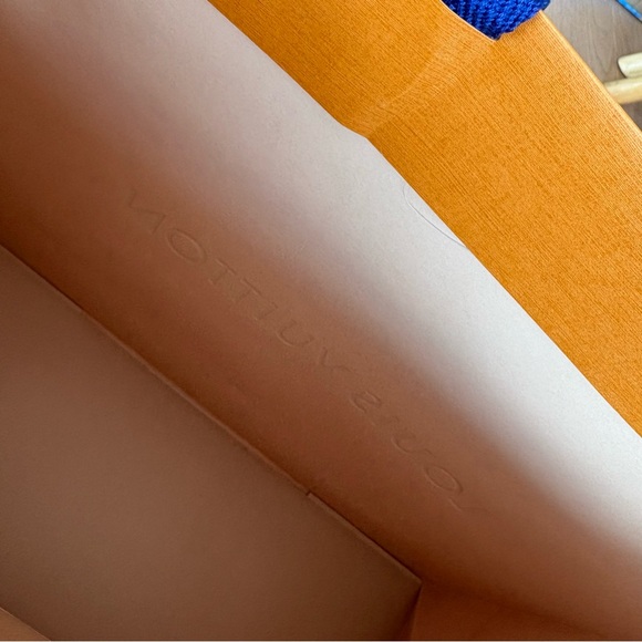 Louis Vuitton Signature Gift Bags - Small and Large - Picture 10 of 11